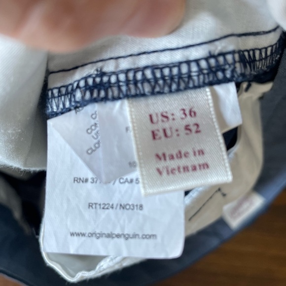 Original Penguin by Munsingwear, 36, textured flat front cuffed navy blue shorts - Picture 7 of 8